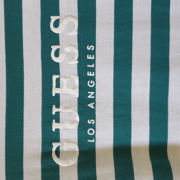 Guess Las Angeles Tee - Picture 2 of 4